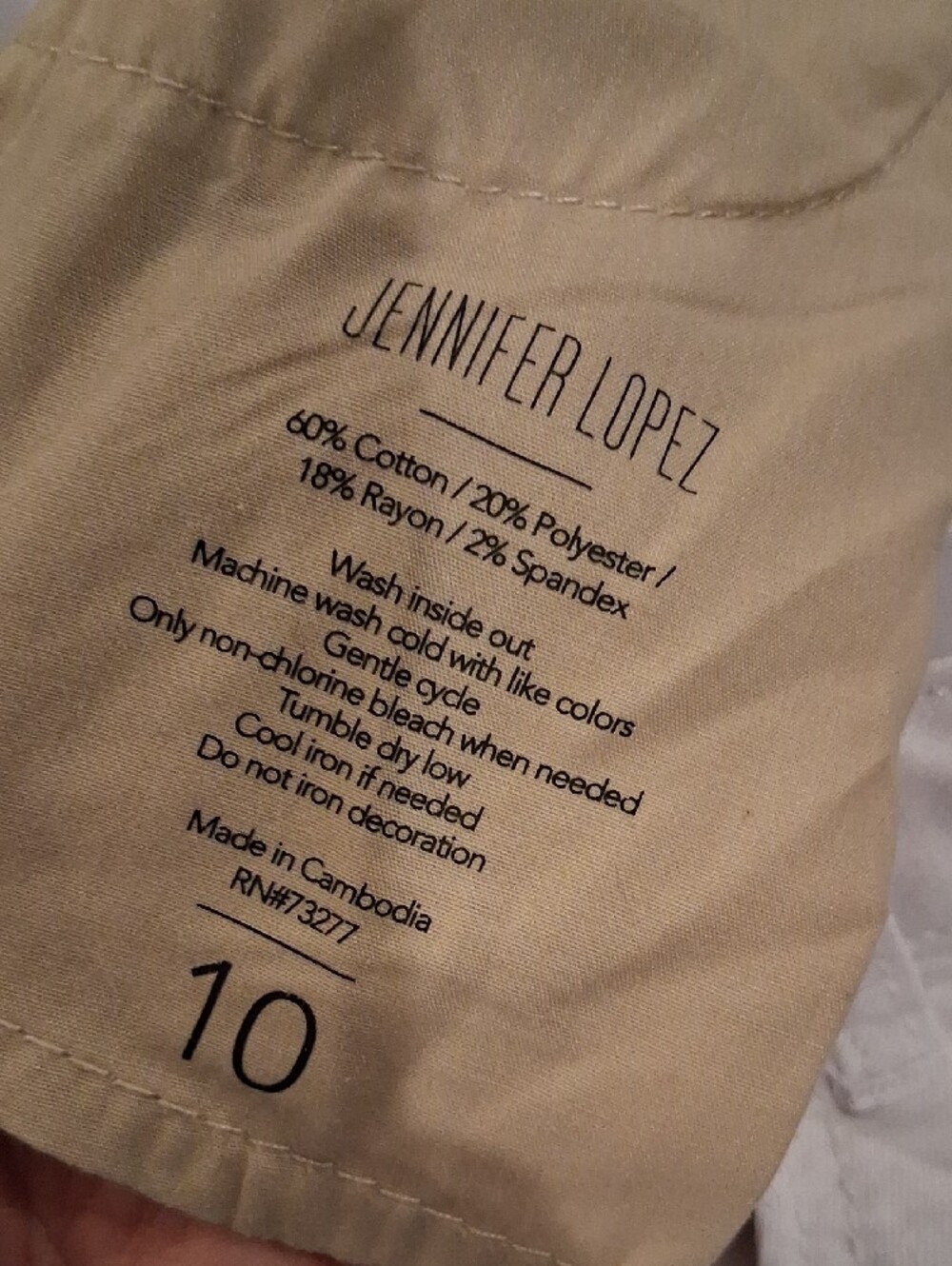 Jennifer Lopez White Denim Shorts with Frayed Hem - Picture 5 of 5